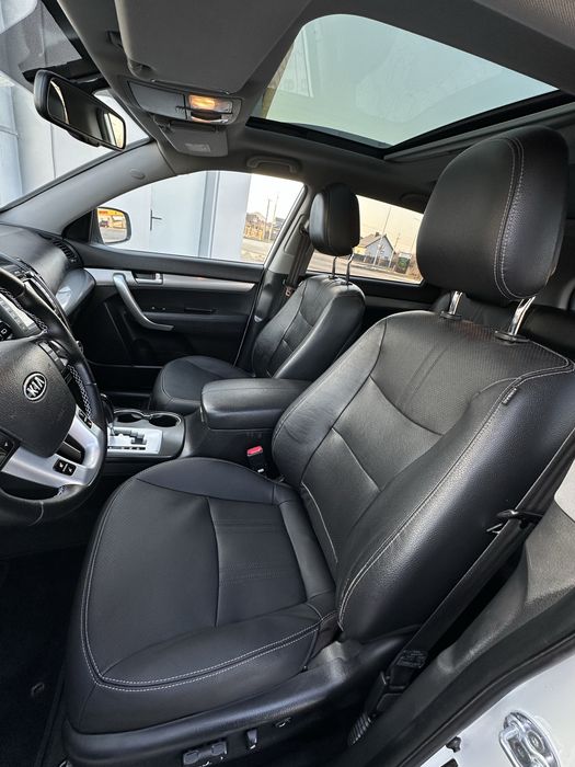 Пригнана з Європи - KIA SORENTO, оригінал пробіг, не фарбована