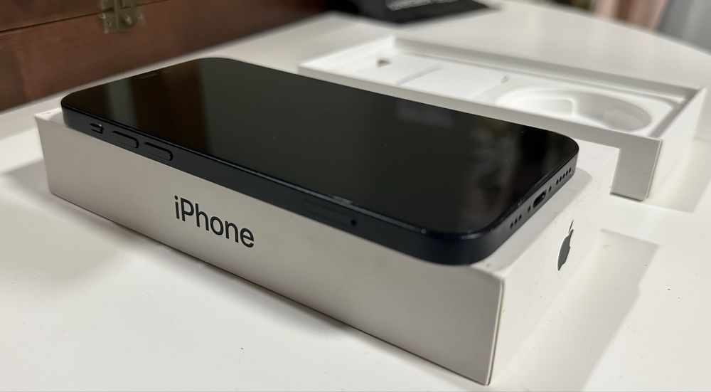 Iphone 12 uszkodzony ekran