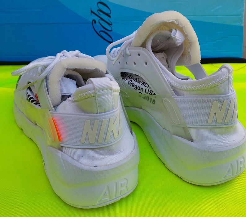 Кросівки легкі  Nike Huarache Fragment білі