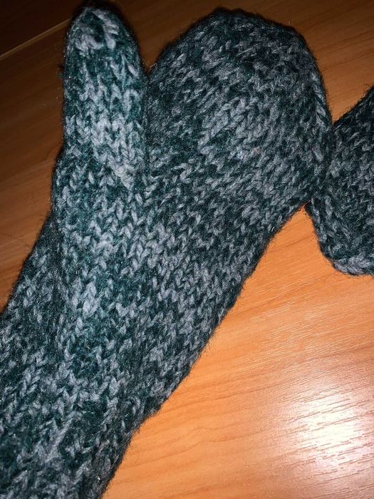 Теплі в'язані рукавички (ручна робота)