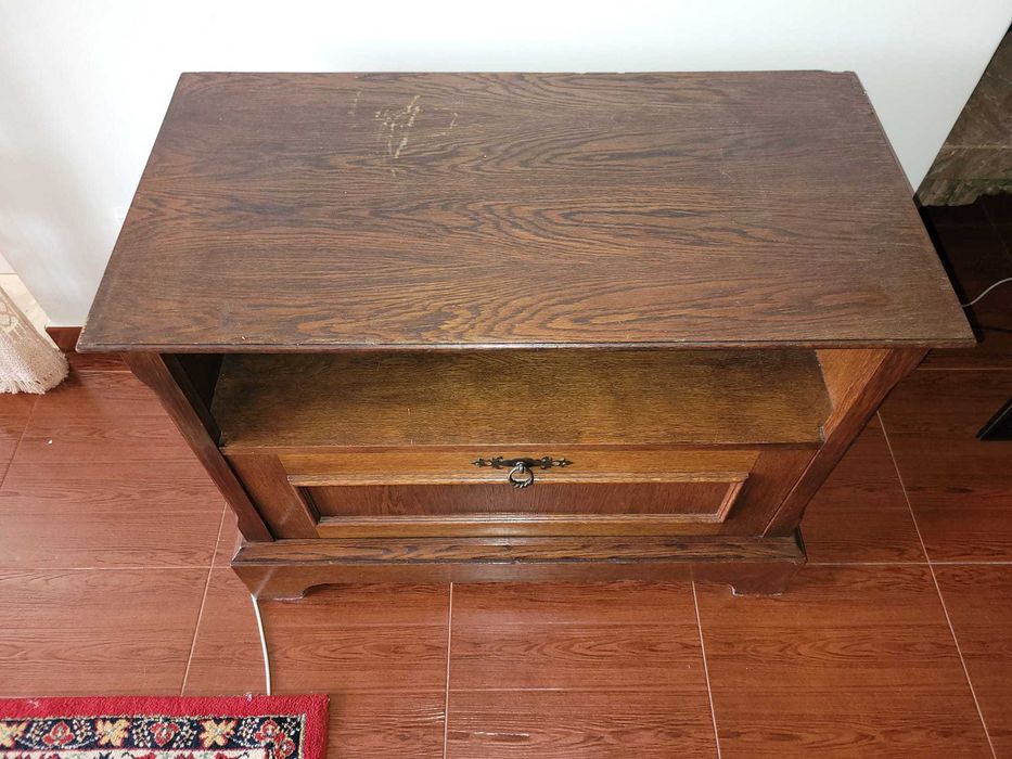 Armário para tv em madeira