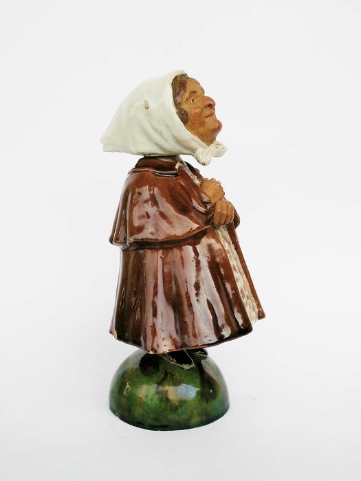 Antiga figura de movimento Maria da Paciência Bordallo Pinheiro