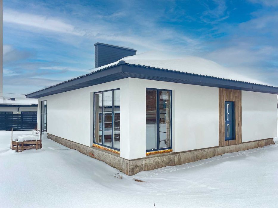 Котедж в районі Льонокомбінату. Дві спальні та кухня-вітальня