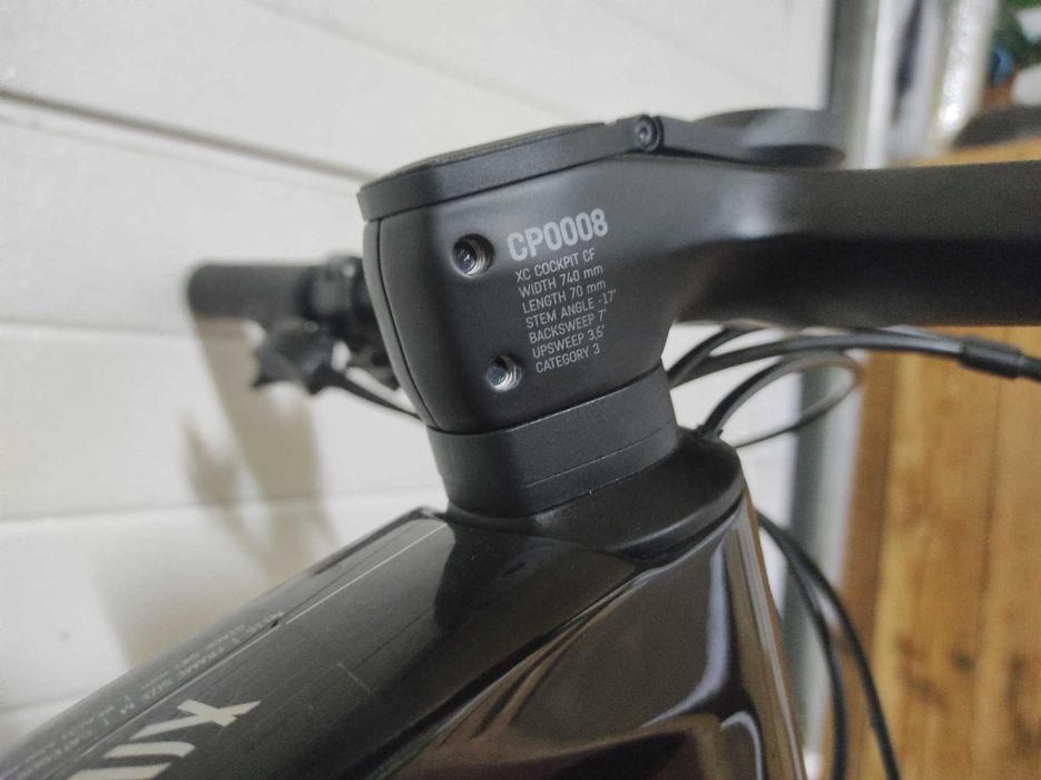 Canyon Lux Word Cup Carbono