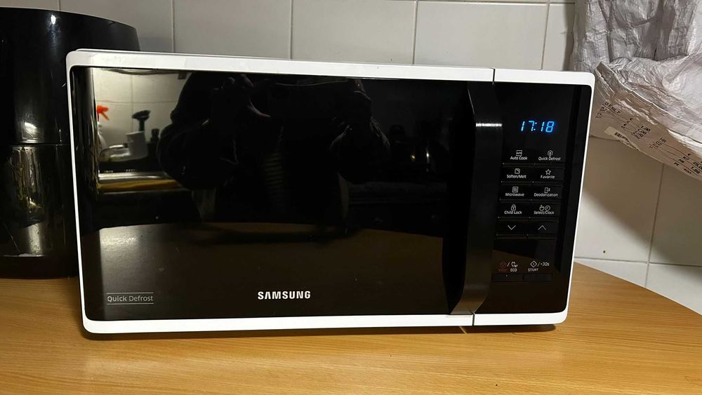 Microondas Samsung 23L