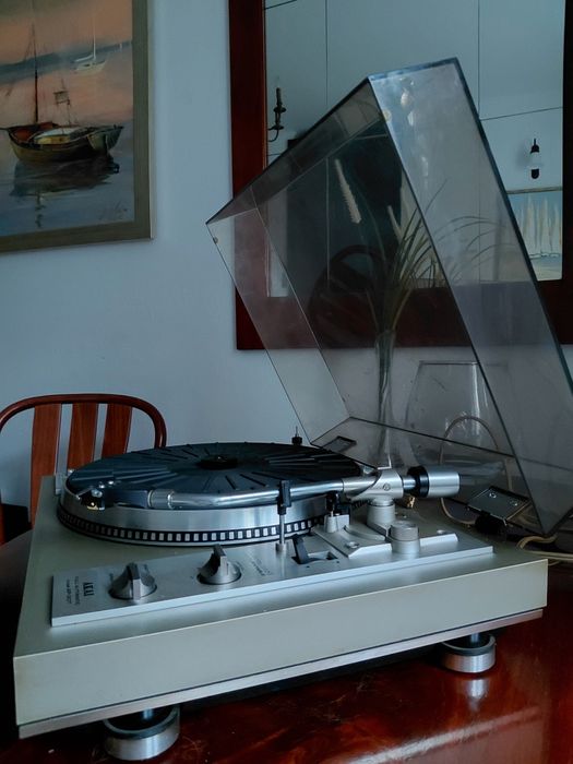 Sprzedam gramofon Akai AP-307