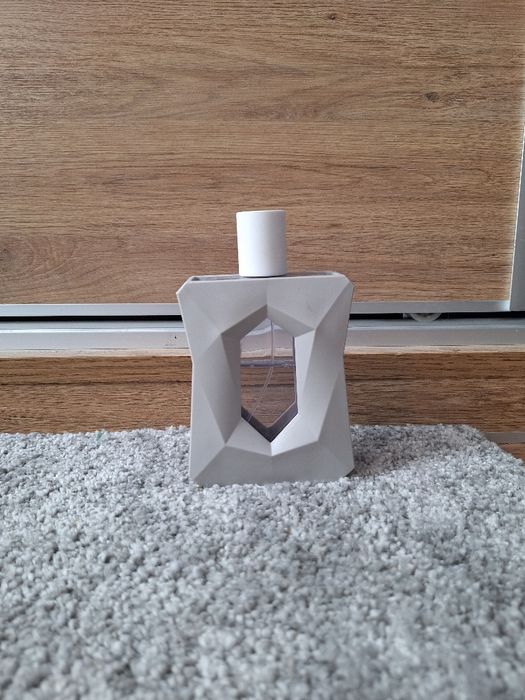 Ariana grande god is a woman perfum 100ml