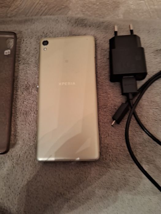 Смартфон Sony Xperia dual F3112 Gold 2 симки meizu m3s lg   LG