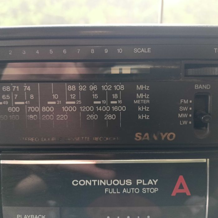 Wieża, radiomagnetofon SANYO  MW171LO