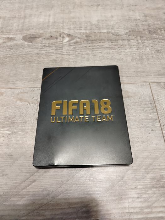 Gra FIFA 18 steelbook ps4