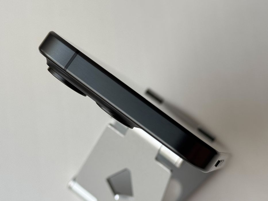 iPhone 15 Pro В Идеале