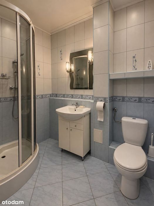 Słoneczna kawalerka z balkonem. Tani czynsz!