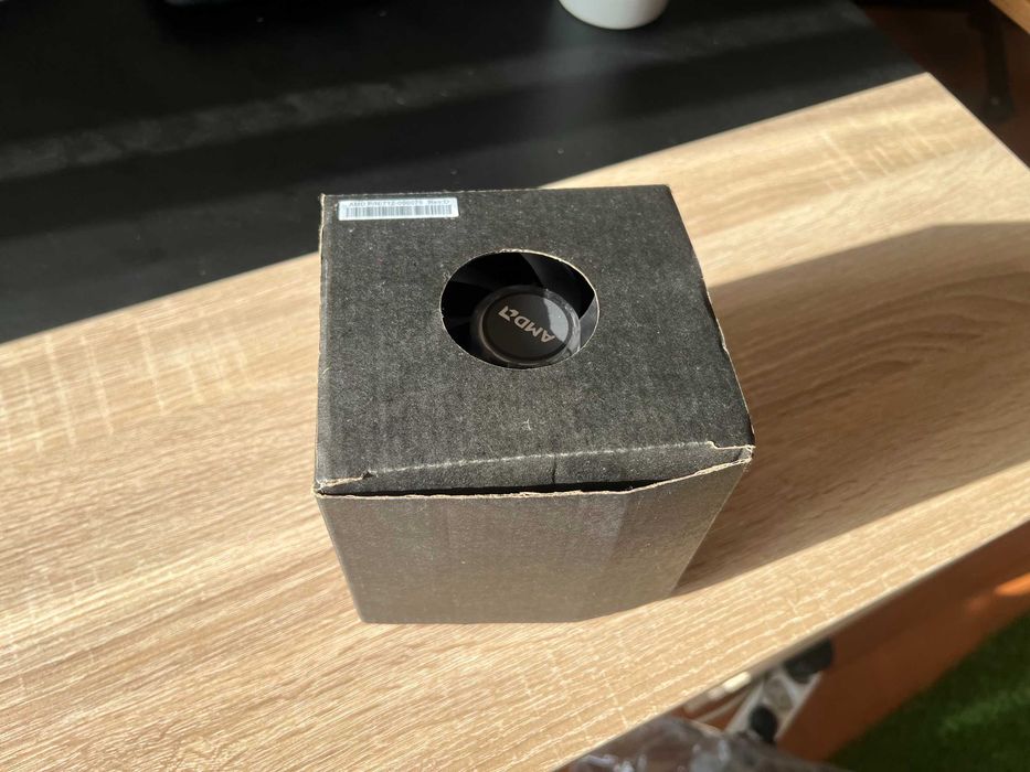Cooler AMD Wraith Prism — dissipador para AM4
