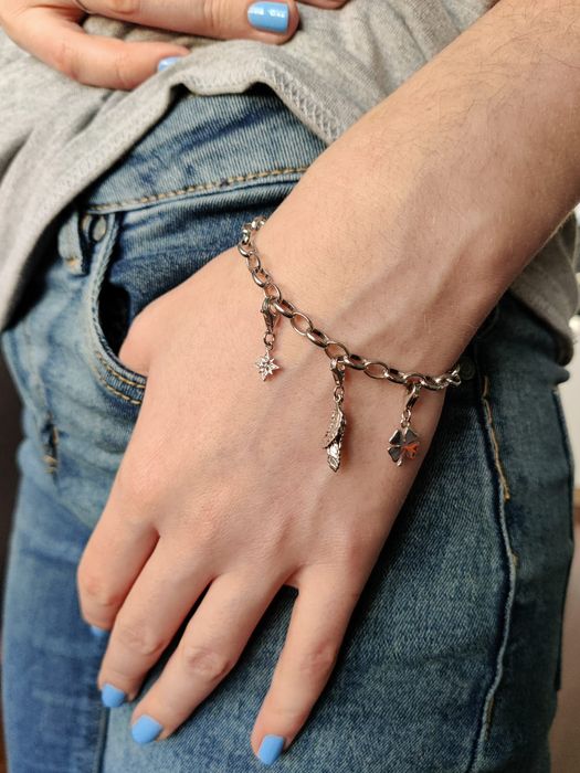 Bransoletka Apart z trzema zawieszkami