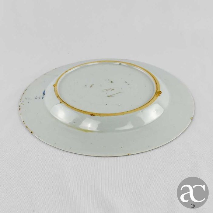 Prato em porcelana China período Qianlong, séc. XVIII, Azul e Dourados