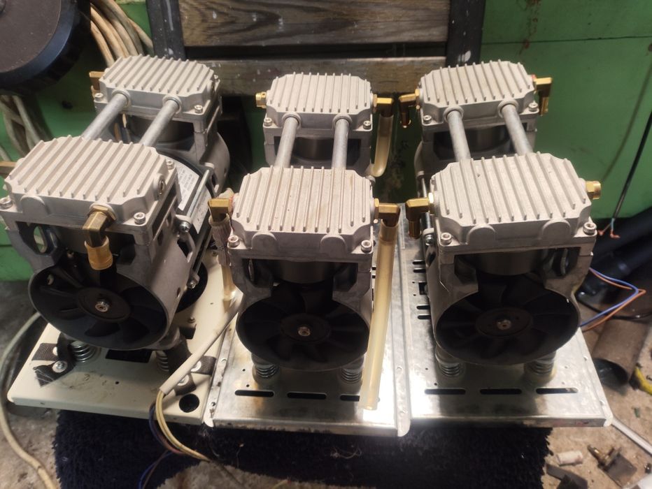 Компресор повітряний.