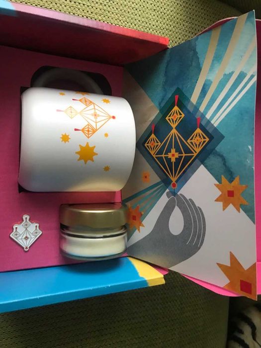 Новий  святковий набір з чашкою, носочками свічкою з Аврори