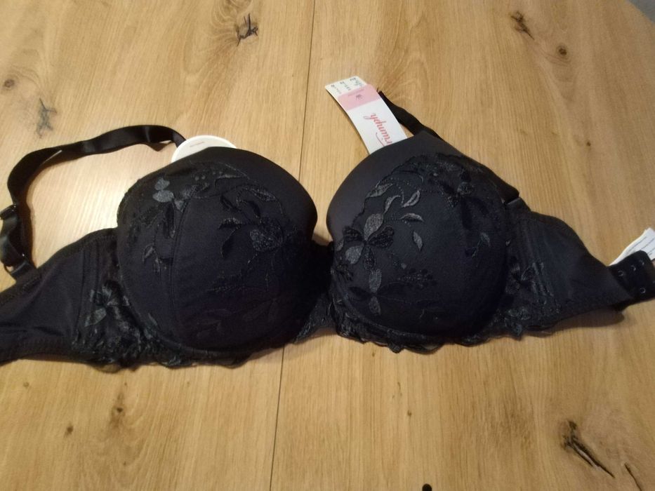 Biustonosz Triumph Sexy Angel Spotlight WHU X 75 G Czarny nowy