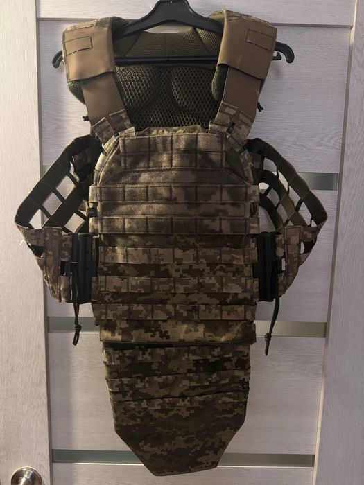 Плитоноска тактическая