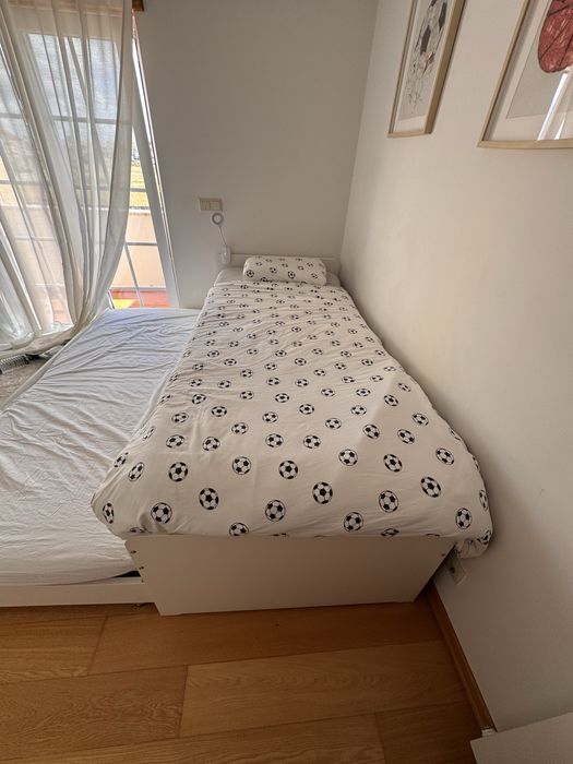 Cama dupla com mais 2 gavetas de arrumação SLÄKT