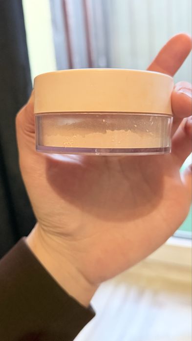 Kosmetyki rare beauty bronzer roz puder setting spray