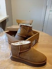 Французcькі жіночі нові шкіряні Угі, UGG, ботільони, фірми Gooce р.41.