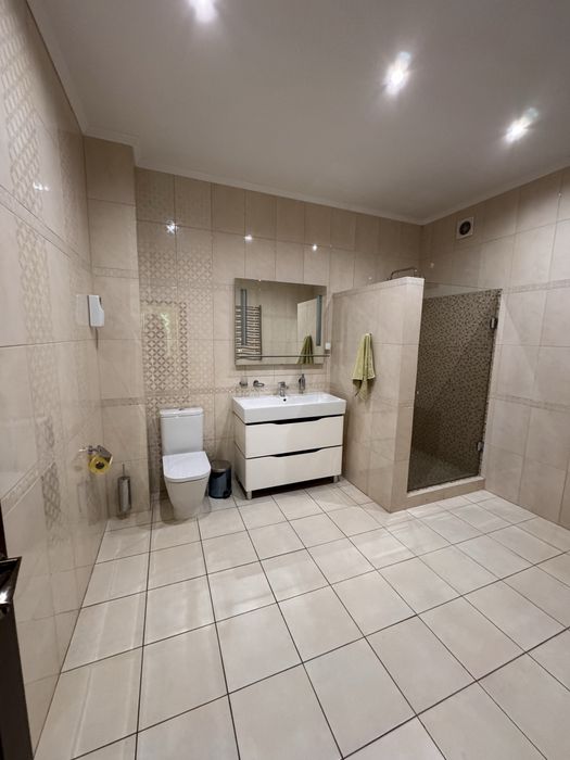 Продам офісно-житловий комплекс із меблями та технікою, Площа 614 м.кв, земельна ділянка 0,2932 Га, 10 хв від Кривого Рогу , Червоні Поди