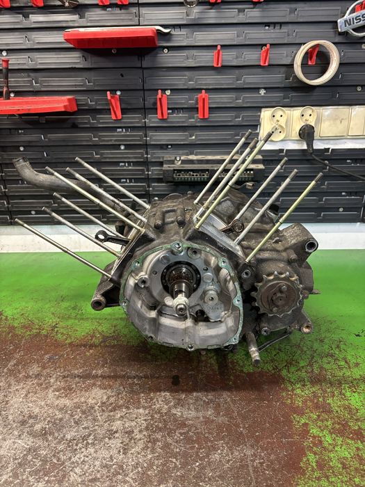Dół silnika wał kartery skrzynia HONDA VARADERO  125 XL