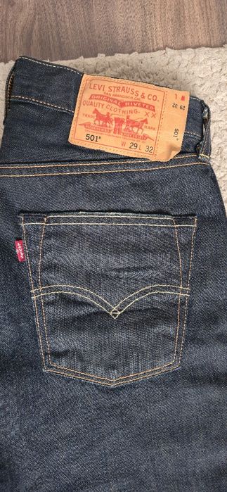 Levis 501.  L.29 W.32