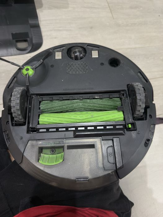 Robô Aspirador Irobot Combo j5