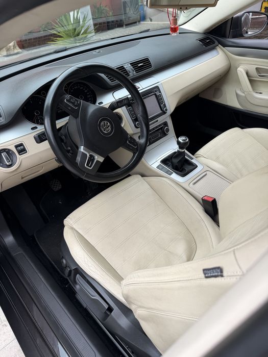 VW passat cc -> 5 lugares