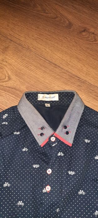 Рубашка Moncler.