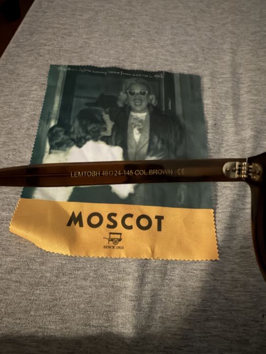 Moscot oculos novos