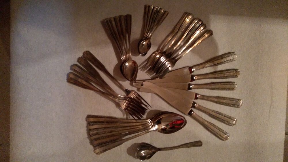 Sztućce srebrne , polskie , komplet - 6 os., pr. 3 ,nieuży. wg.143dkg.