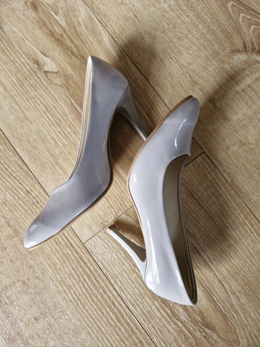 Buty na obcasie 38