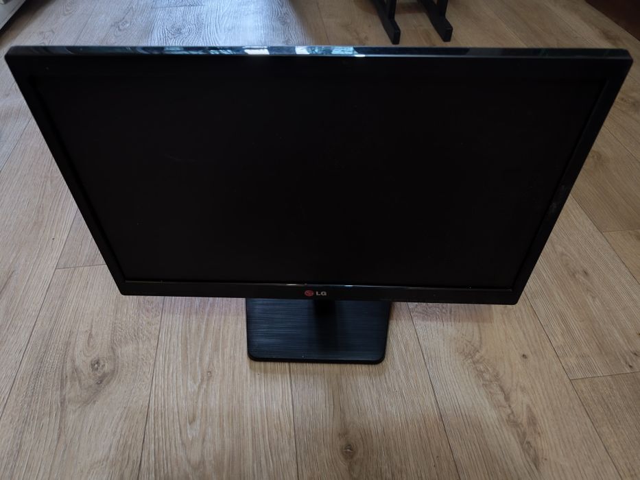 LED монітор 20" LG Flatron 20EN33SS-B / Екран для ПК