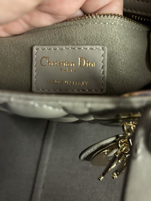 Carteira nova da Dior . Nunca usada