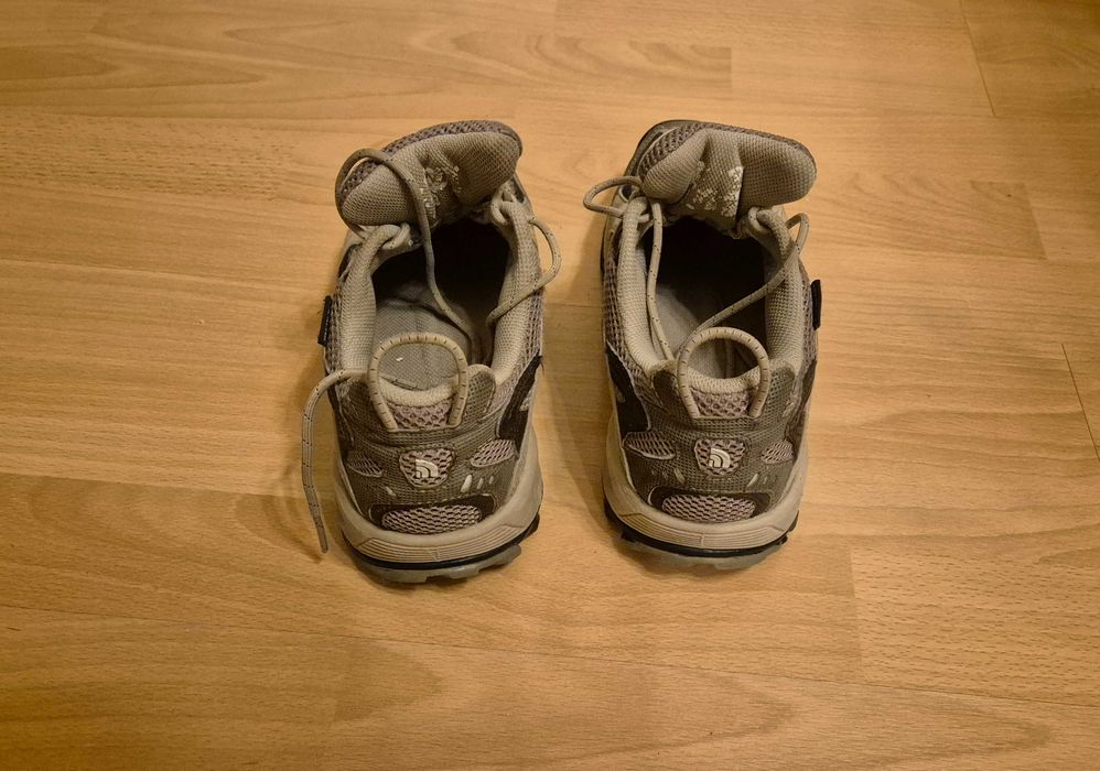 Sprzedam używane buty damskie North Face 37
