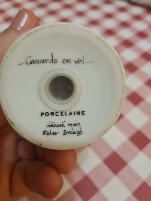 Saleiro e pimenteiro em porcelana