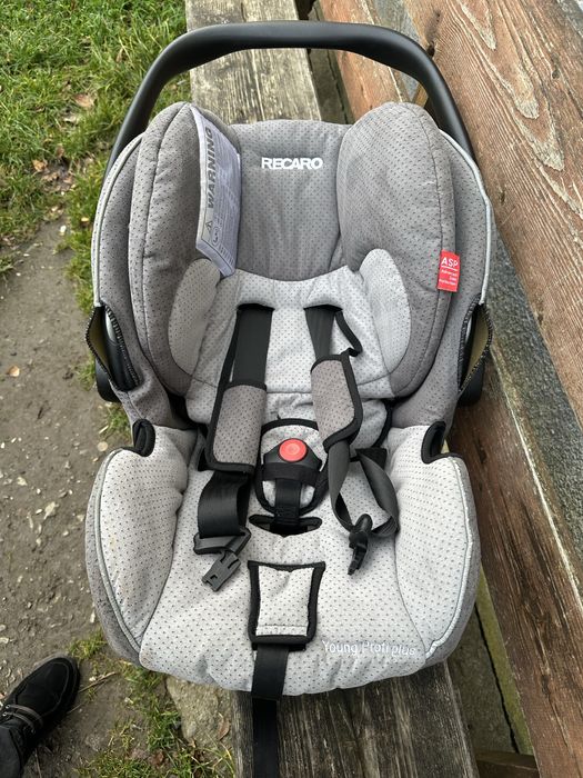 Автокрісло люлька “RECARO”