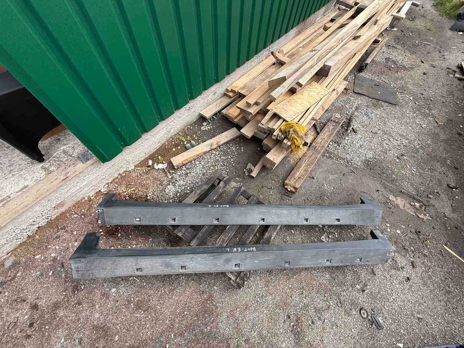 Накладка порога внешняя Chevrolet BOLT Поріг лівий правий зовнішній