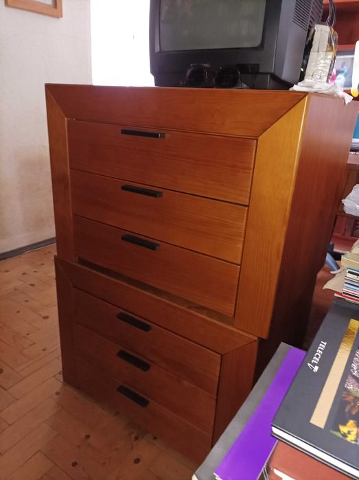 Cama e mesinhas de cabeceira Cerne em cerejeira