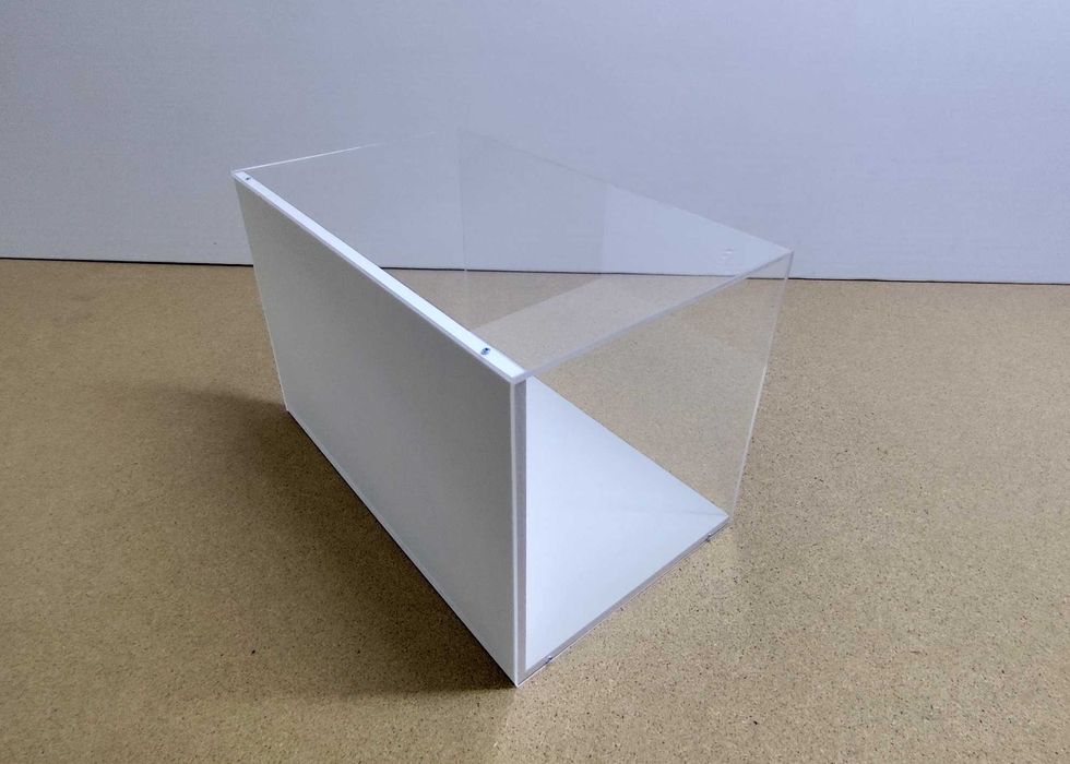 caixa acrílico bonecos