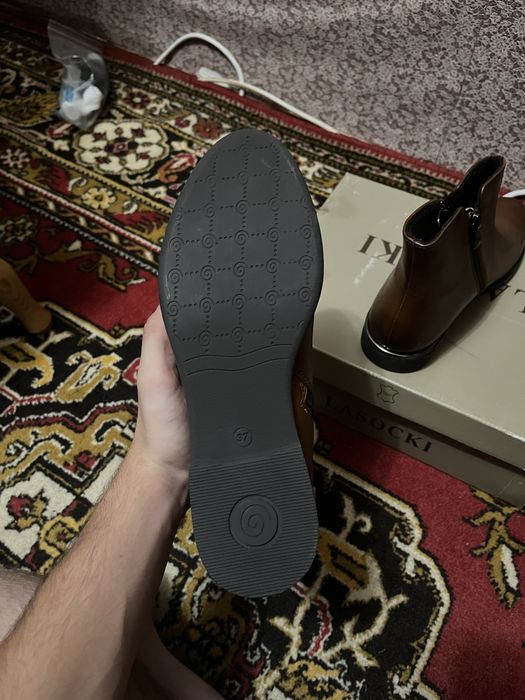 Жіночі ботинки lasocki 37 розмір