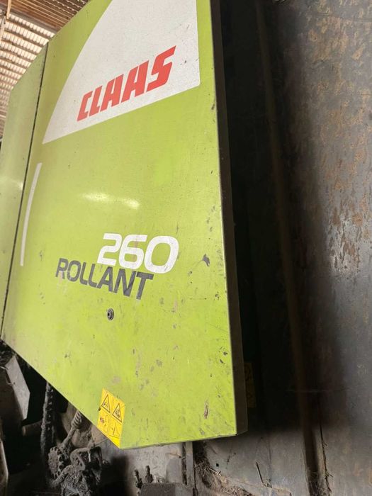 Пресс тюкопрес CLAAS Rollant 260
