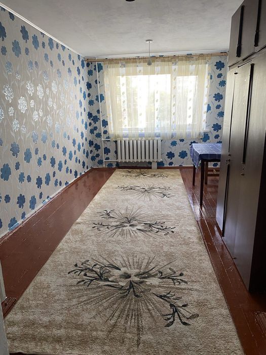 Продам малосімейку в районі автопарку. Свіжий косметичний ремонт.