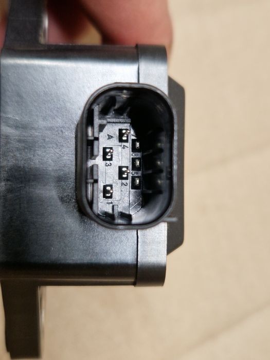 Czujnik sensor ESP żyroskop Toyota Avensis T25 Corolla Verso II