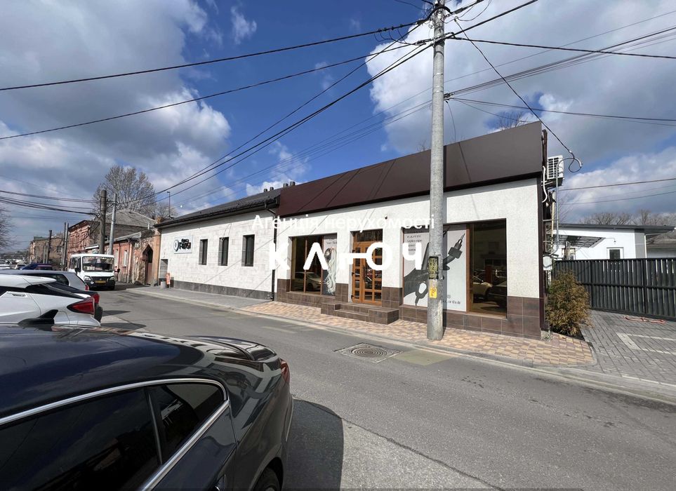 Продаж комерції,  ЦЕНТР, навпроти ПриватБанку