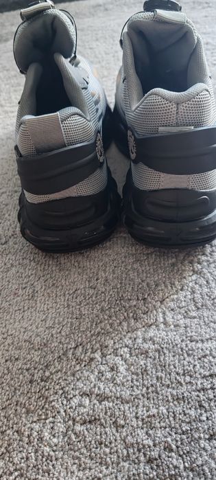 Buty robocze z blachą