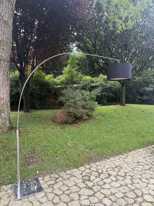 Candeeiro de pé em inox